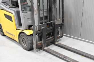 Használt targonca JUNGHEINRICH EFG 316 k /59422/ ELEKTRO VIERRADFRONTSTAPLER (13075570)