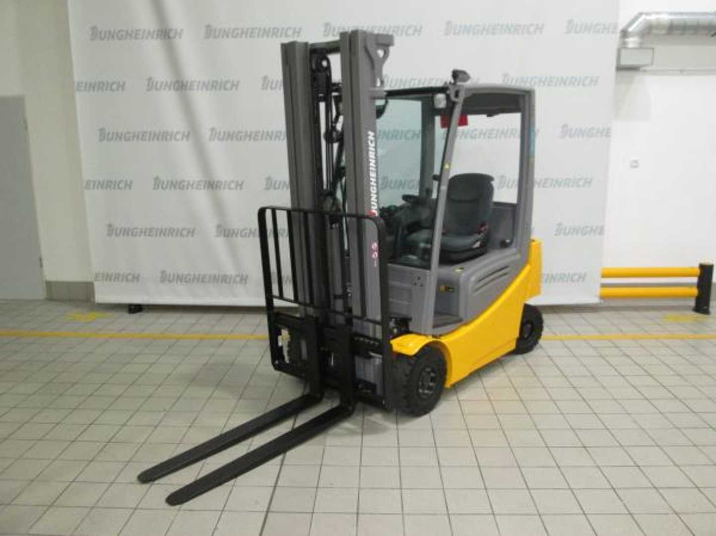 Használt targonca JUNGHEINRICH EFG 316k SP GE 120-500 DZ ELEKTRO VIERRADFRONTSTAPLER (13047461)