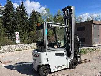 Használt targonca JUNGHEINRICH EFG 318k - 700DZ ELEKTRO VIERRADFRONTSTAPLER (13055969)