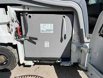 Használt targonca JUNGHEINRICH EFG 318k - 700DZ ELEKTRO VIERRADFRONTSTAPLER (13055969)