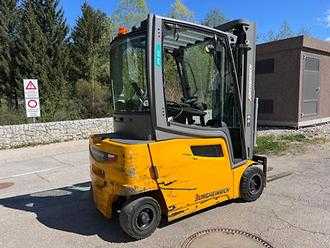 Használt targonca JUNGHEINRICH EFG 320 - 500DZ ELEKTRO VIERRADFRONTSTAPLER (13038902)