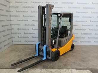 Használt targonca JUNGHEINRICH EFG 320 MP GE 115-500 DZ ELEKTRO VIERRADFRONTSTAPLER (13070437) backdrop