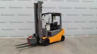 Használt targonca JUNGHEINRICH EFG 320 MP GE 115-600 DZ ELEKTRO VIERRADFRONTSTAPLER (13064380) backdrop