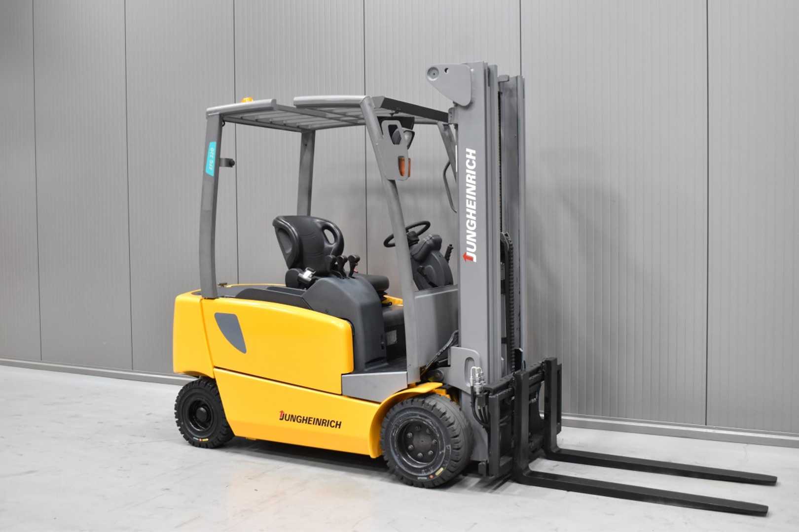 Használt targonca JUNGHEINRICH EFG 320 N /57426/ ELEKTRO VIERRADFRONTSTAPLER (13064237)