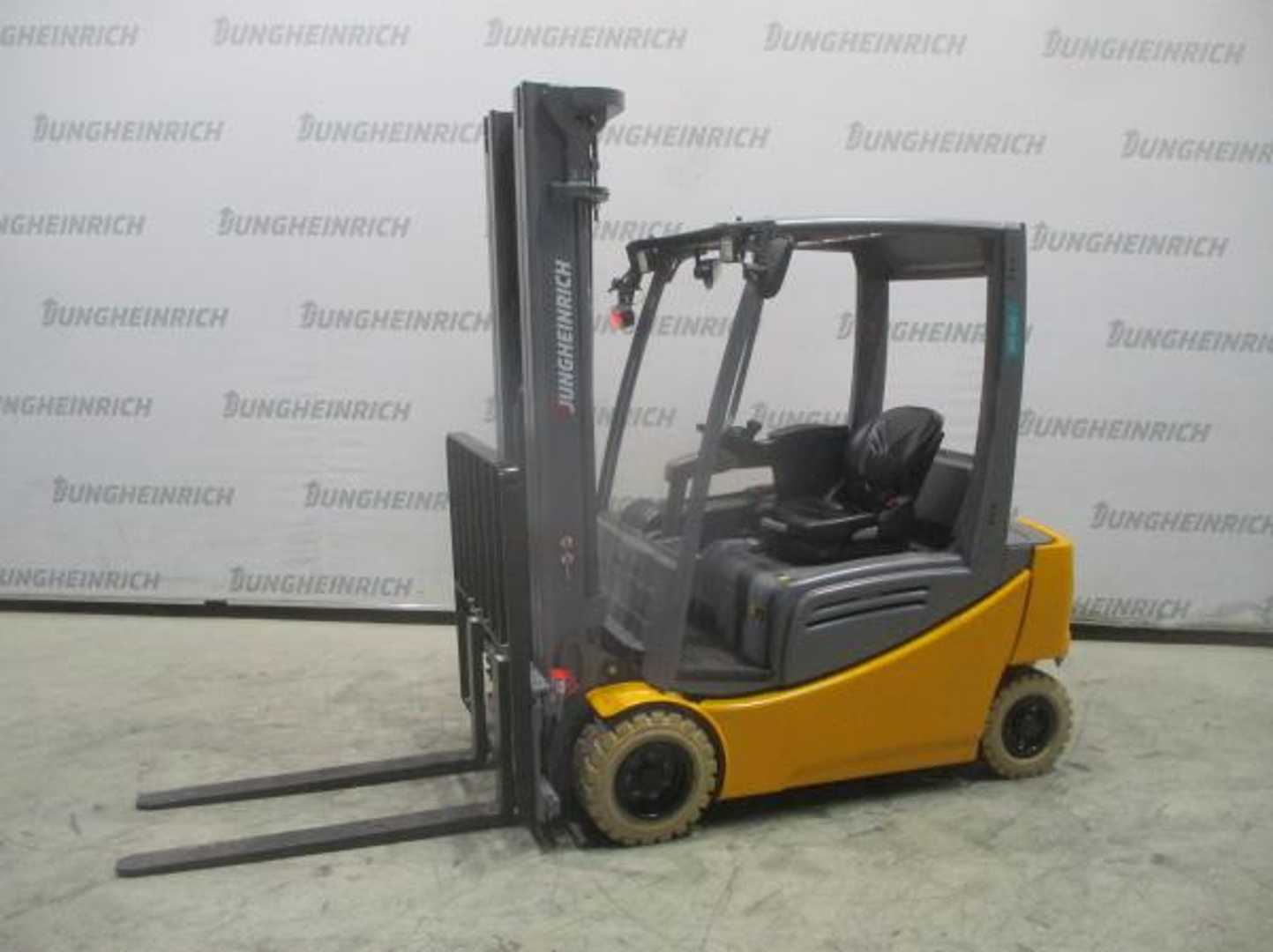 Használt targonca JUNGHEINRICH EFG 320 SP G+E 115-535 DZ ELEKTRO VIERRADFRONTSTAPLER (13066743)