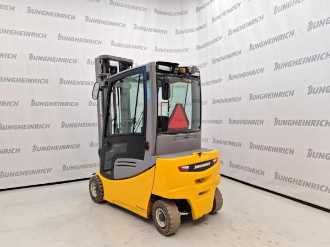 Használt targonca JUNGHEINRICH EFG 320 SP GE 100-550DZ ELEKTRO VIERRADFRONTSTAPLER (13024065) backdrop