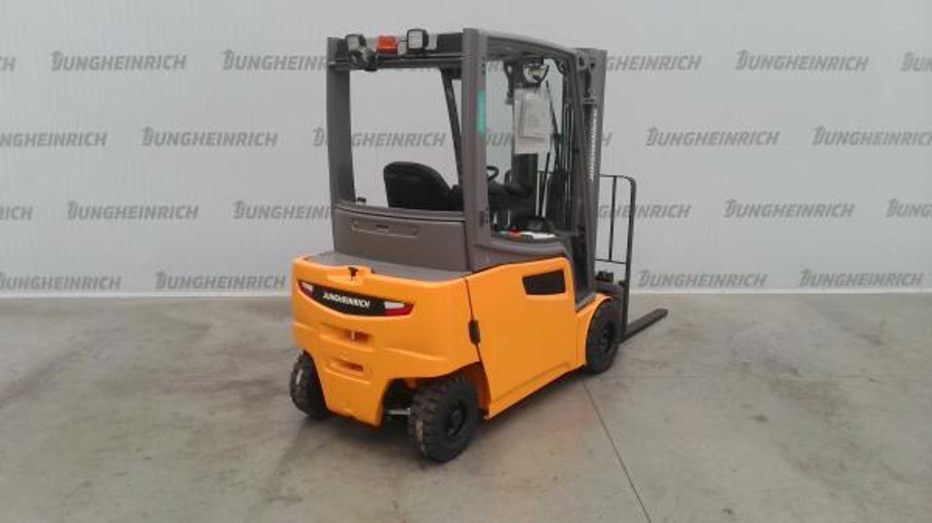 Használt targonca JUNGHEINRICH EFG 320 SP GE 115-440 DZ ELEKTRO VIERRADFRONTSTAPLER (13055802)