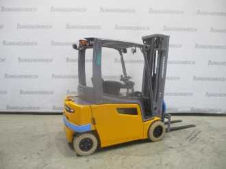 Használt targonca JUNGHEINRICH EFG 320 SP GE 115-500 DZ ELEKTRO VIERRADFRONTSTAPLER (13075250)