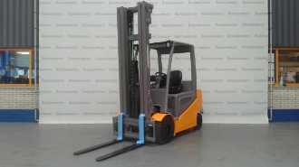 Használt targonca JUNGHEINRICH EFG 425 SP GE 650 DZ ELEKTRO VIERRADFRONTSTAPLER (13037526) backdrop