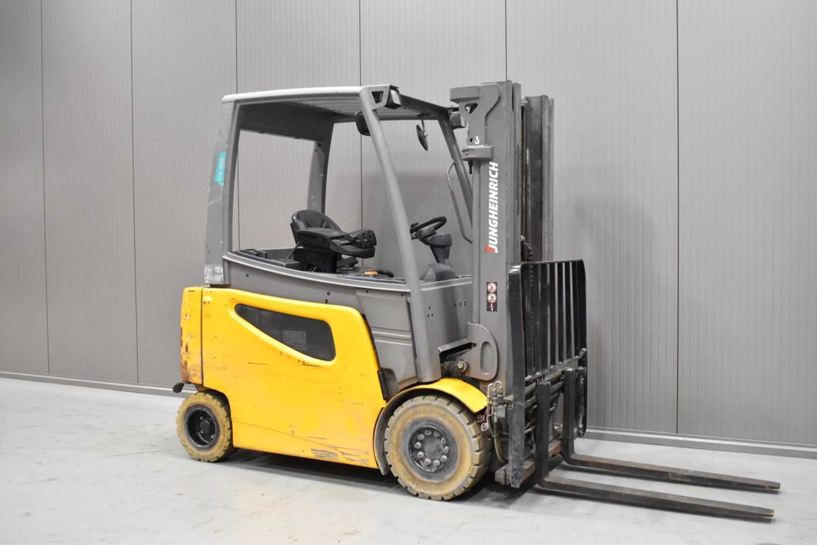 Használt targonca JUNGHEINRICH EFG 425 k /58922/ ELEKTRO VIERRADFRONTSTAPLER (13069541)