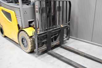 Használt targonca JUNGHEINRICH EFG 425 k /58922/ ELEKTRO VIERRADFRONTSTAPLER (13069541)