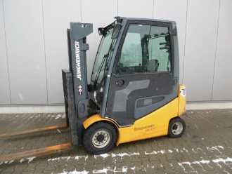 Használt targonca JUNGHEINRICH EFG 430k-290 ZT ELEKTRO VIERRADFRONTSTAPLER (12838101) backdrop