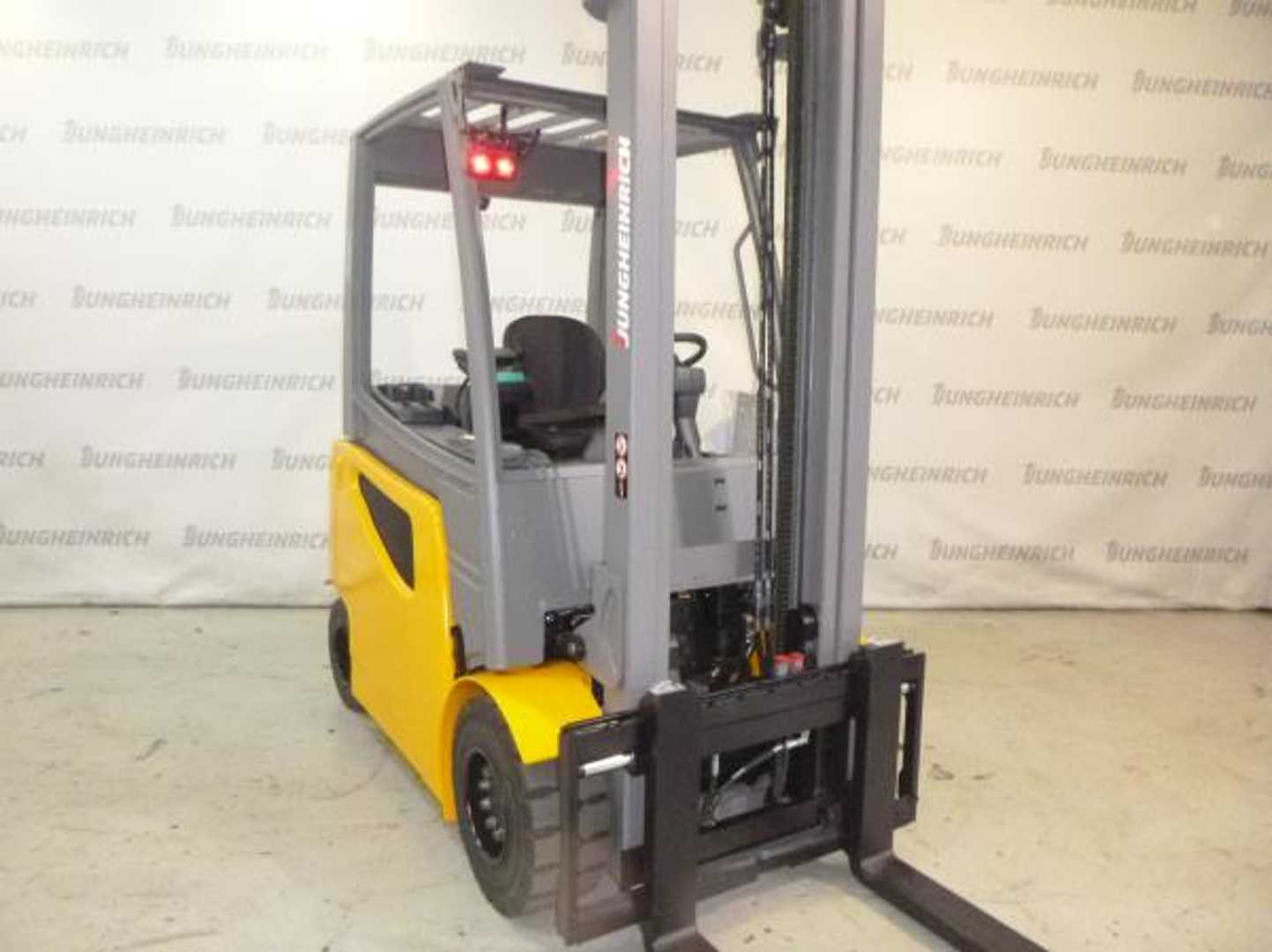 Használt targonca JUNGHEINRICH EFG 430k GE120-400ZT ELEKTRO VIERRADFRONTSTAPLER (13061155)