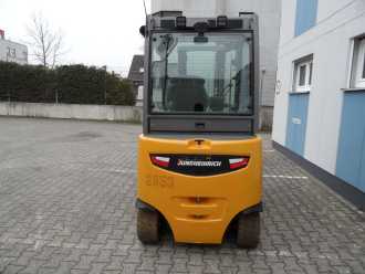 Használt targonca JUNGHEINRICH EFG 430k - weiße Reifen - wenig Stunden ELEKTRO VIERRADFRONTSTAPLER (12865557)