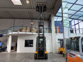 Használt targonca JUNGHEINRICH EFG 535 / 5323 Std. ELEKTRO VIERRADFRONTSTAPLER (13058019)