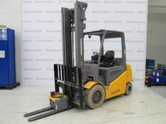 Használt targonca JUNGHEINRICH EFG 540k SP E G+E120-450ZT ELEKTRO VIERRADFRONTSTAPLER (13048528) backdrop