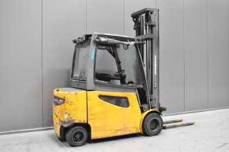 Használt targonca JUNGHEINRICH EFG S 30 /58234/ ELEKTRO VIERRADFRONTSTAPLER (13056764)