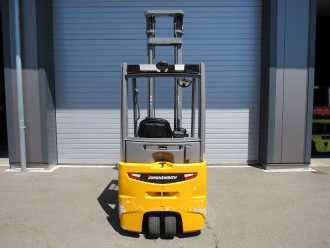 Használt targonca JUNGHEINRICH EFG215 ELEKTRO DREIRADFRONTSTAPLER (13076508)
