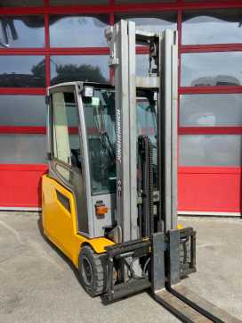 Használt targonca JUNGHEINRICH EFG218 ELEKTRO DREIRADFRONTSTAPLER (13064877)