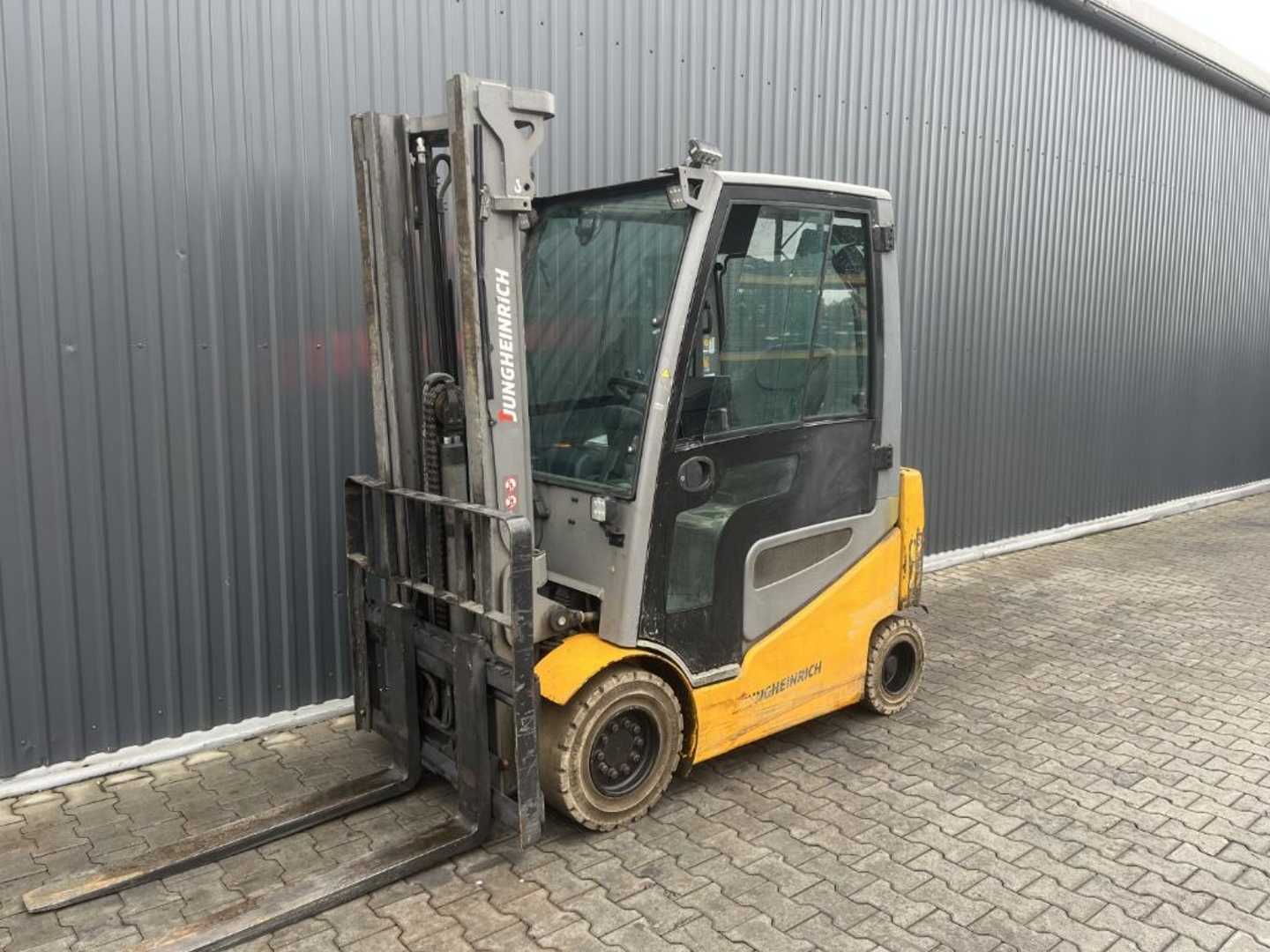 Használt targonca JUNGHEINRICH EFG430k ELEKTRO VIERRADFRONTSTAPLER (13073628)