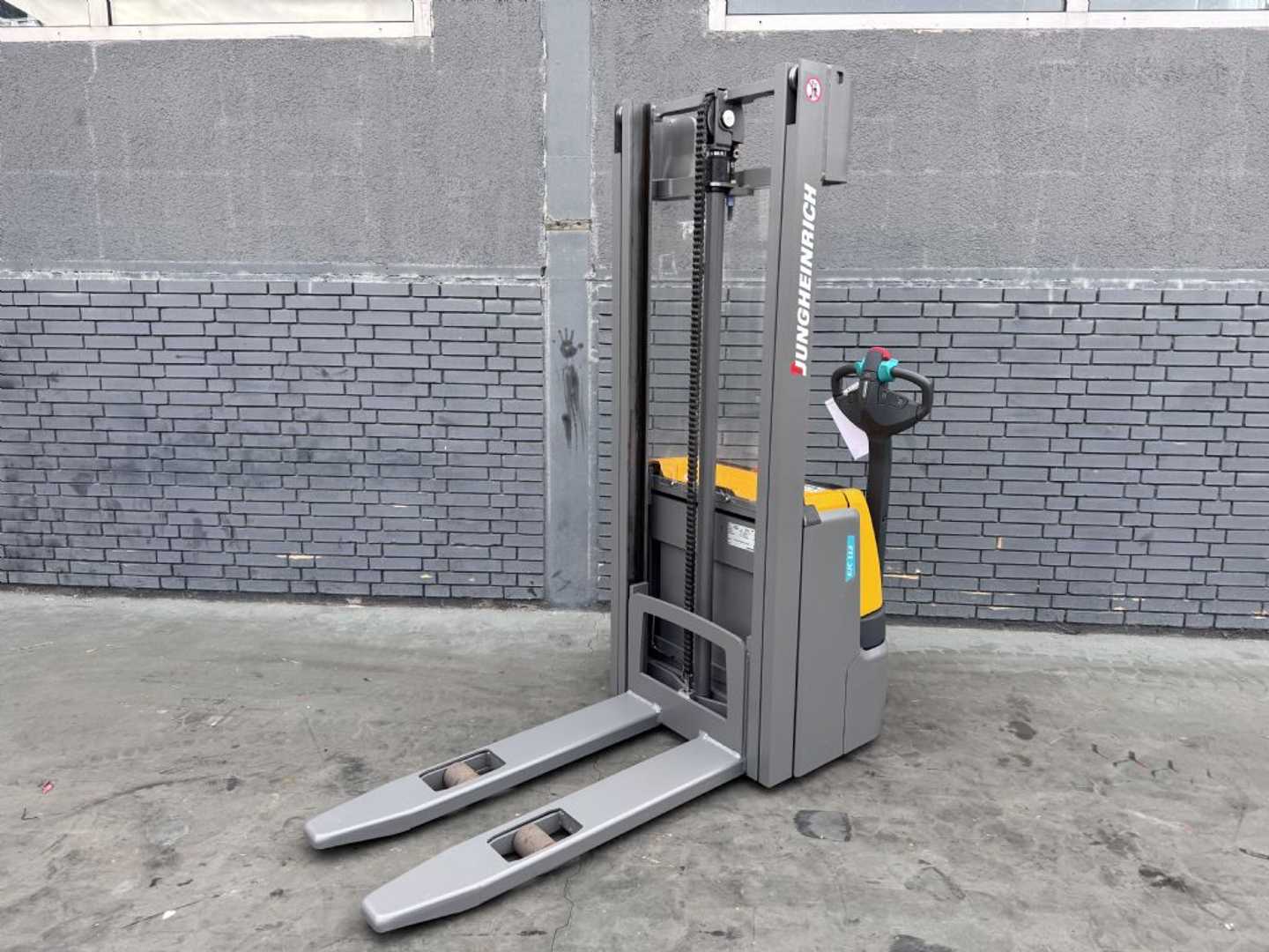 Használt targonca JUNGHEINRICH EJC 112 Baujahr 2020/ HH 3,2M / NEUWERTIG! ELEKTRO HOCHHUBWAGENDEICHSEL (13074504)