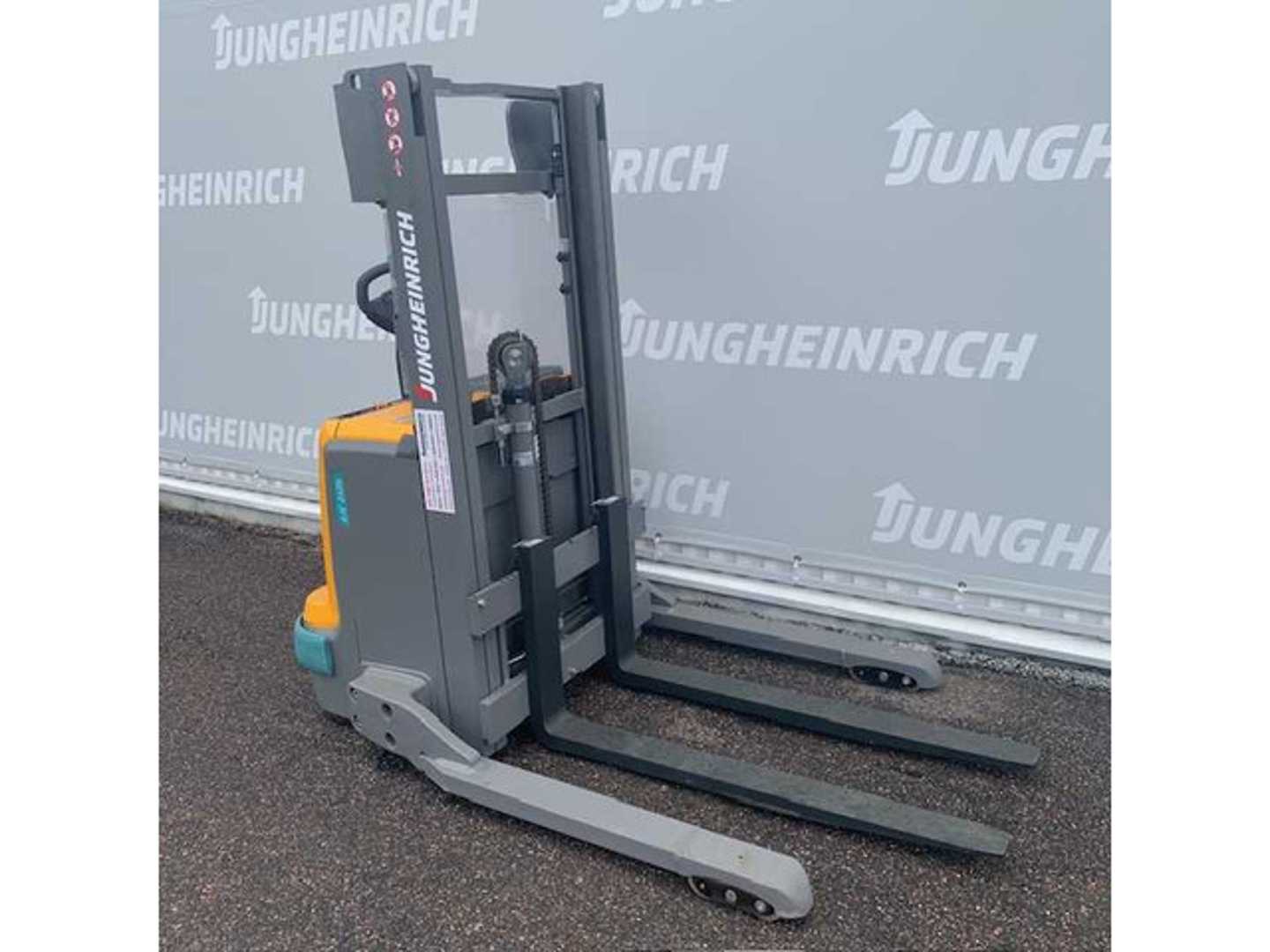 Használt targonca JUNGHEINRICH EJC 212b 2500 ZZ 1150mm ELEKTRO HOCHHUBWAGENDEICHSEL (12825908)