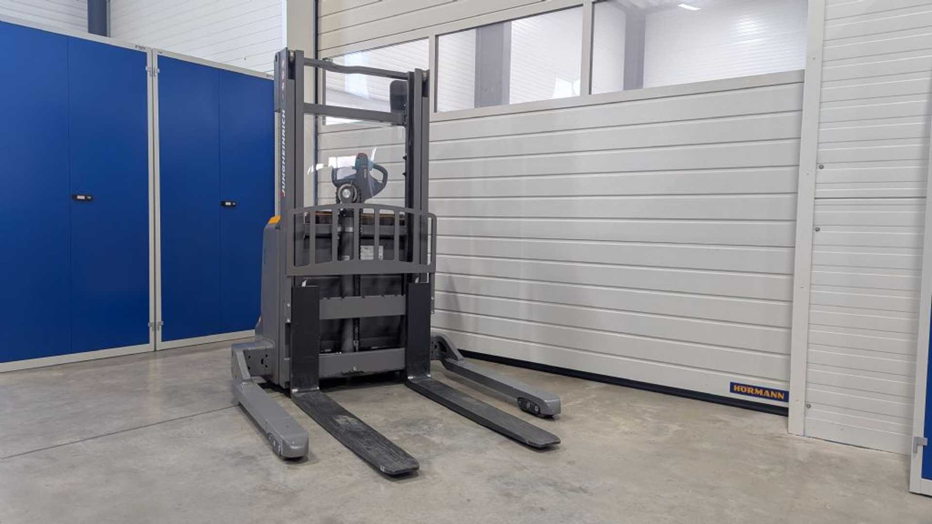 Használt targonca JUNGHEINRICH EJC 212b neuwertig ELEKTRO HOCHHUBWAGENDEICHSEL (13066560)