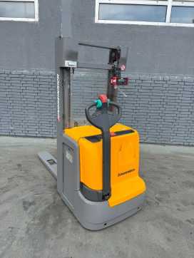 Használt targonca JUNGHEINRICH EJC 214 Baujahr 2016 HH 2700 MIt Waage ELEKTRO HOCHHUBWAGENDEICHSEL (13056878)