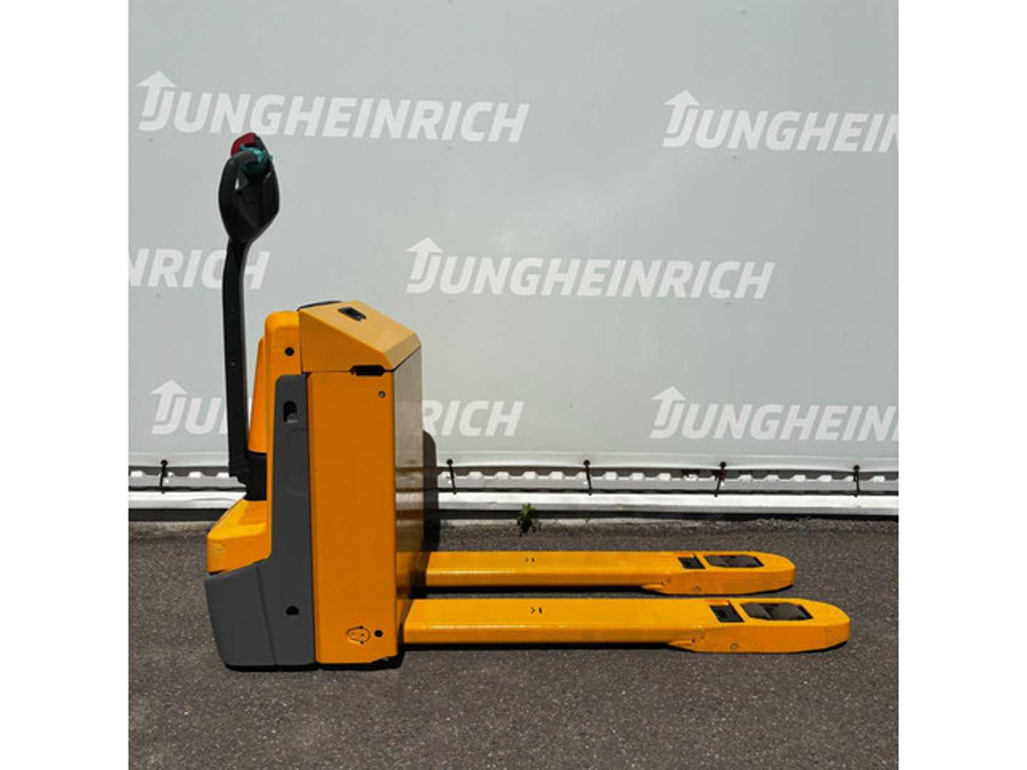 Használt targonca JUNGHEINRICH EJE 116 1150mm ELEKTRO NIEDERHUBWAGENDEICHSEL (13054477)