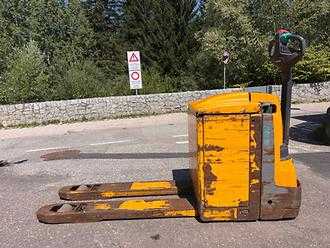 Használt targonca JUNGHEINRICH EJE 225 ELEKTRO NIEDERHUBWAGENDEICHSEL (13062267)
