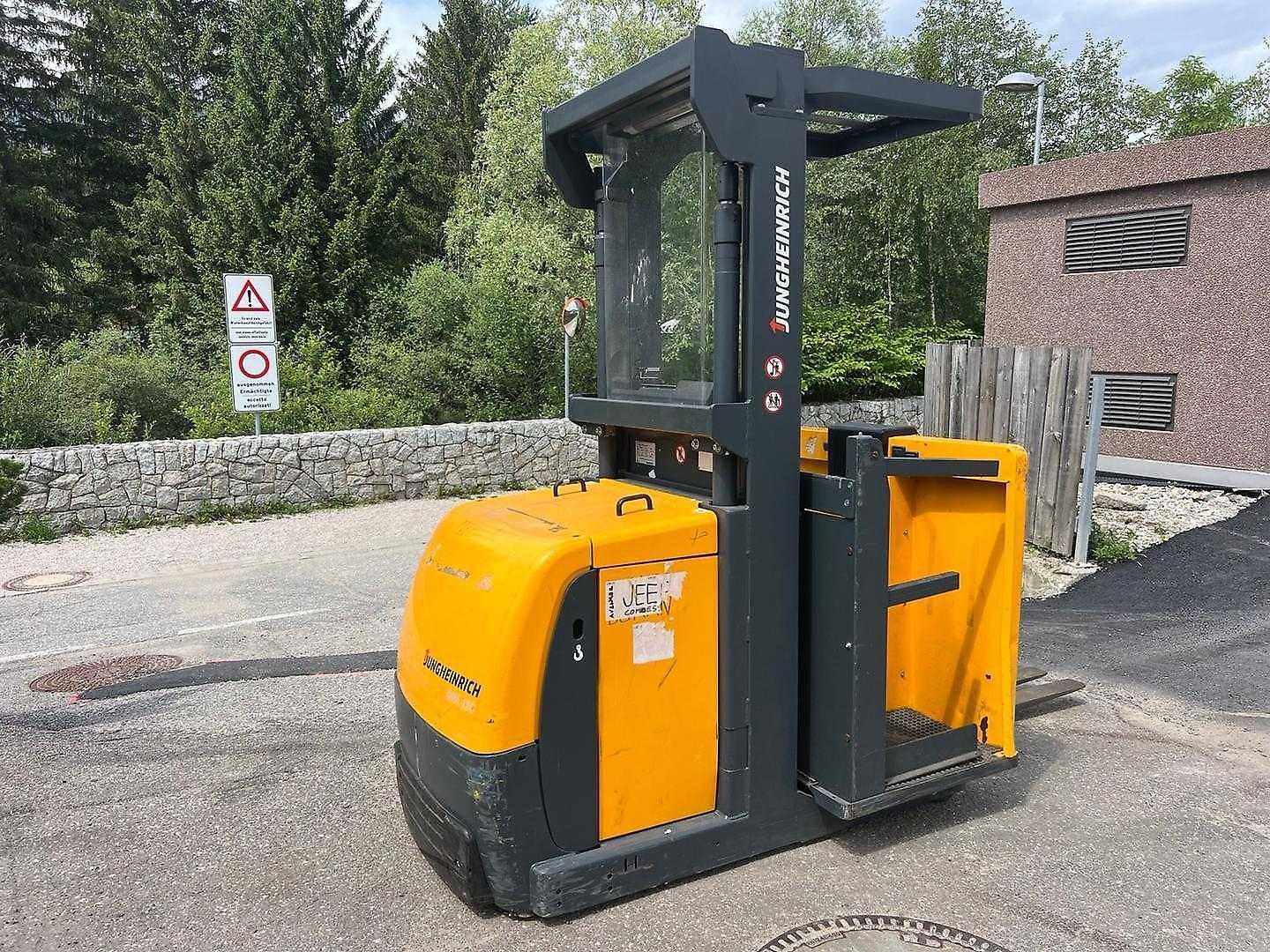 Használt targonca JUNGHEINRICH EKS 110 - 280ZZ ELEKTRO MITTELHUBKOMMISSIONIERER (13058220)