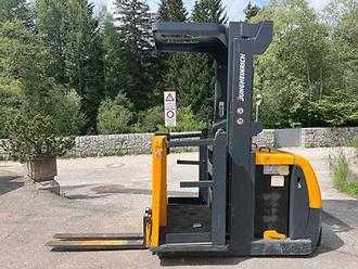 Használt targonca JUNGHEINRICH EKS 110 - 280ZZ ELEKTRO MITTELHUBKOMMISSIONIERER (13058220)