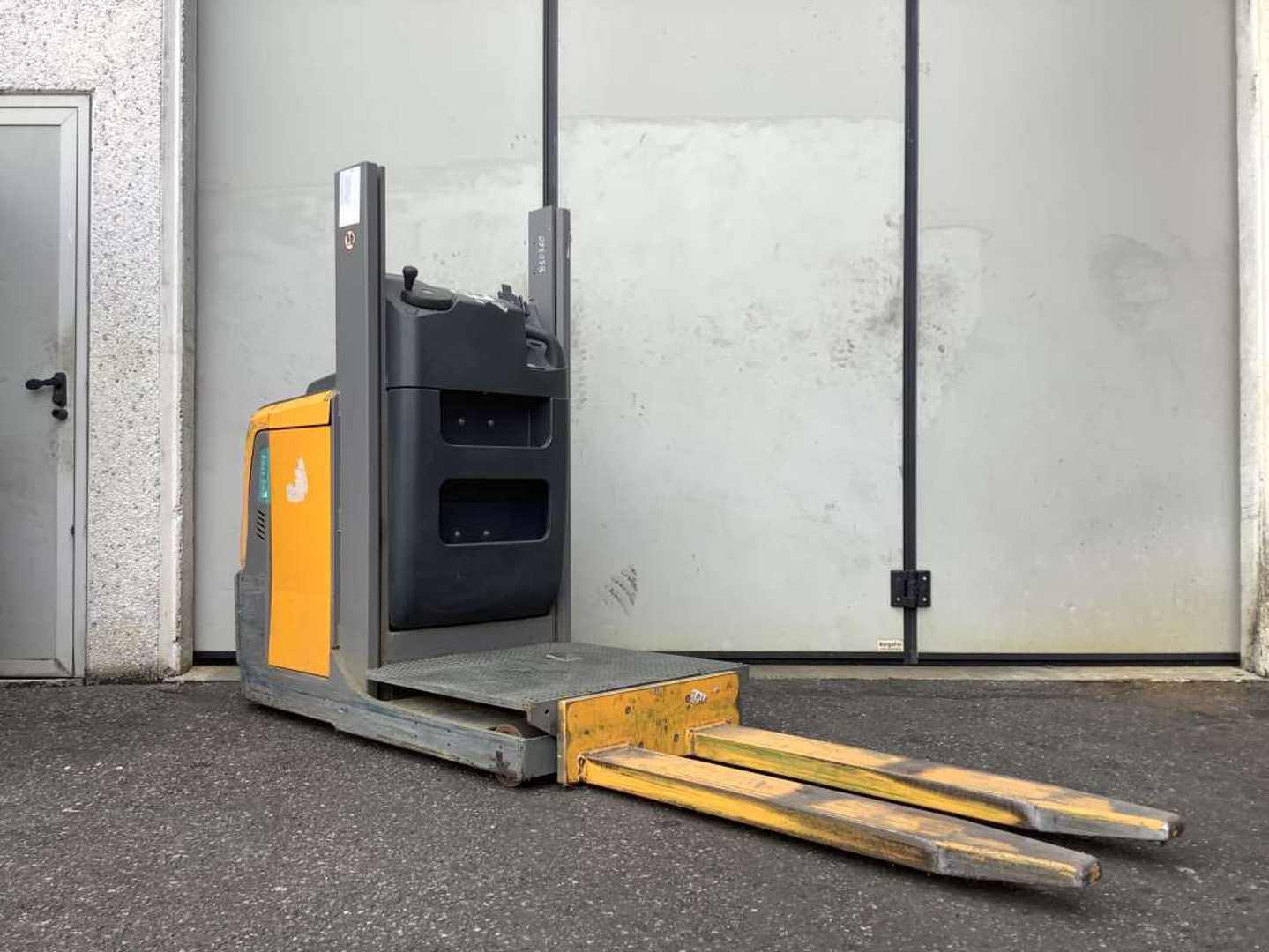 Használt targonca JUNGHEINRICH EKS 110 ELEKTRO NIEDERHUBKOMMISSIONIERER (13065601)