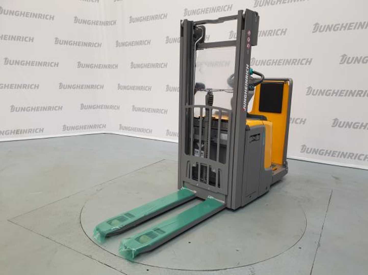 Használt targonca JUNGHEINRICH ERC 214z Li FP 115-290 ZZ ELEKTRO HOCHHUBWAGENFAHRERSTAND (13075830)