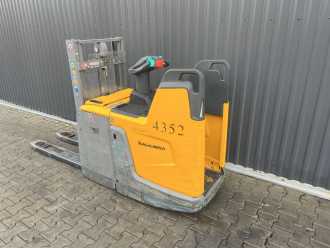 Használt targonca JUNGHEINRICH ERD220 ELEKTRO HOCHHUBWAGENFAHRERSTAND (13073636)