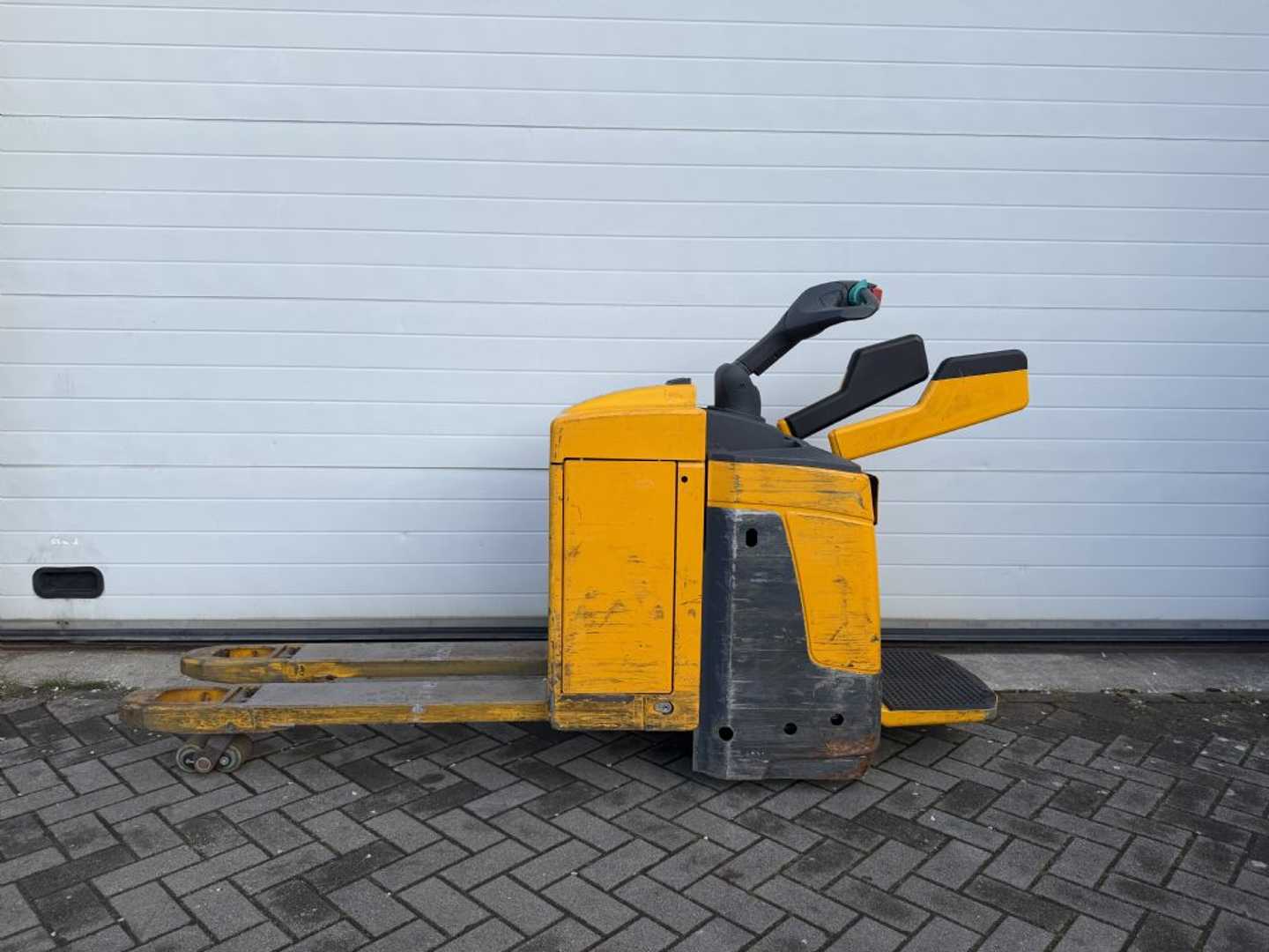 Használt targonca JUNGHEINRICH ERE 225 ELEKTRO HOCHHUBWAGENFAHRERSTAND (13032556)