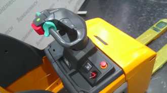 Használt targonca JUNGHEINRICH ERE 225 Li FP 19 115 54 ELEKTRO NIEDERHUBWAGENFAHRERSTAND (13021955)