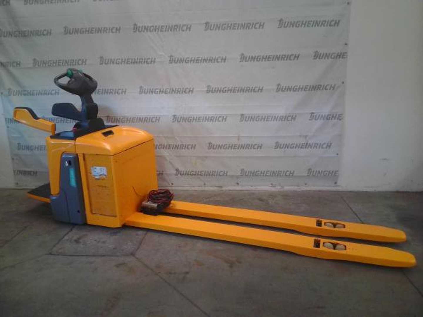 Használt targonca JUNGHEINRICH ERE 230 KP G 18-240-54 ELEKTRO NIEDERHUBWAGENFAHRERSTAND (13046907)