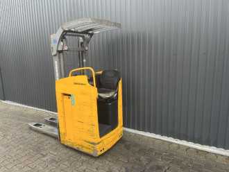 Használt targonca JUNGHEINRICH ESC214z ELEKTRO HOCHHUBWAGENFAHRERSITZ (13073630)