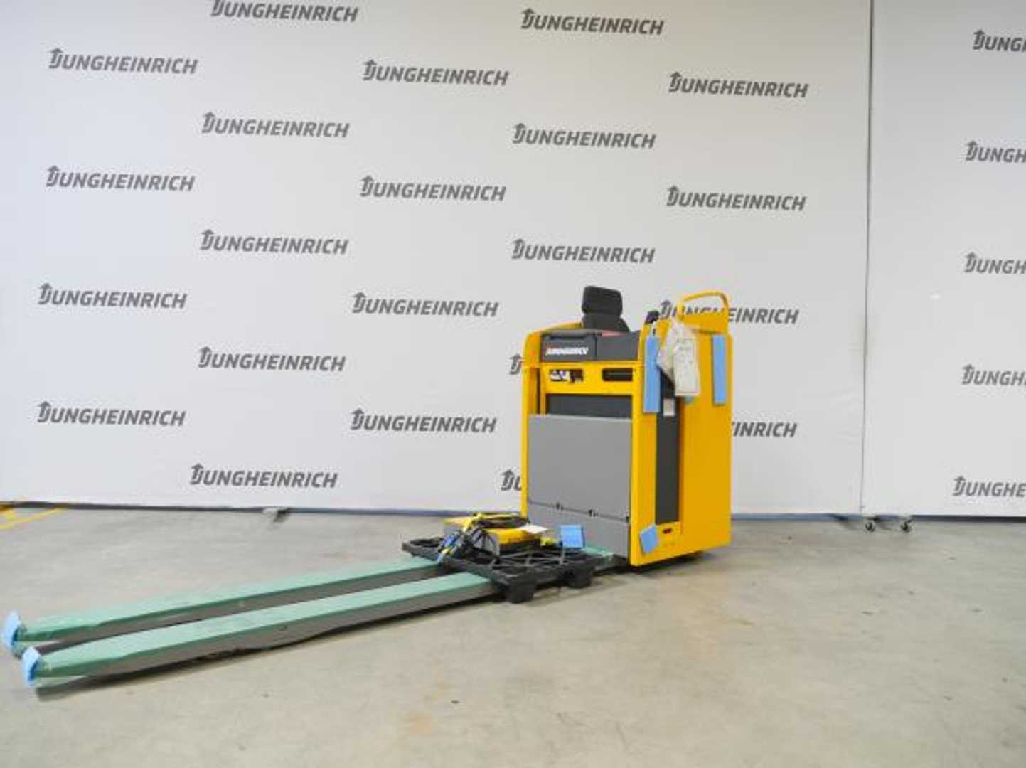 Használt targonca JUNGHEINRICH ESE 220 240-54 ELEKTRO NIEDERHUBWAGENFAHRERSITZ (13054165)