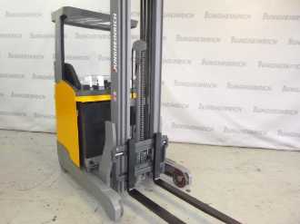 Használt targonca JUNGHEINRICH ETV 112 MP E GE115 710DZ ELEKTRO SCHUBMASTSTAPLER (13060196) backdrop