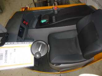 Használt targonca JUNGHEINRICH ETV 112 SP E GE 115 620 DZ ELEKTRO SCHUBMASTSTAPLER (13053589)