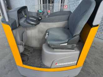 Használt targonca JUNGHEINRICH ETV 320 Baujahr 2020 Hubhöhe 6200 stunden 5196 ELEKTRO SCHUBMASTSTAPLER (13031943)