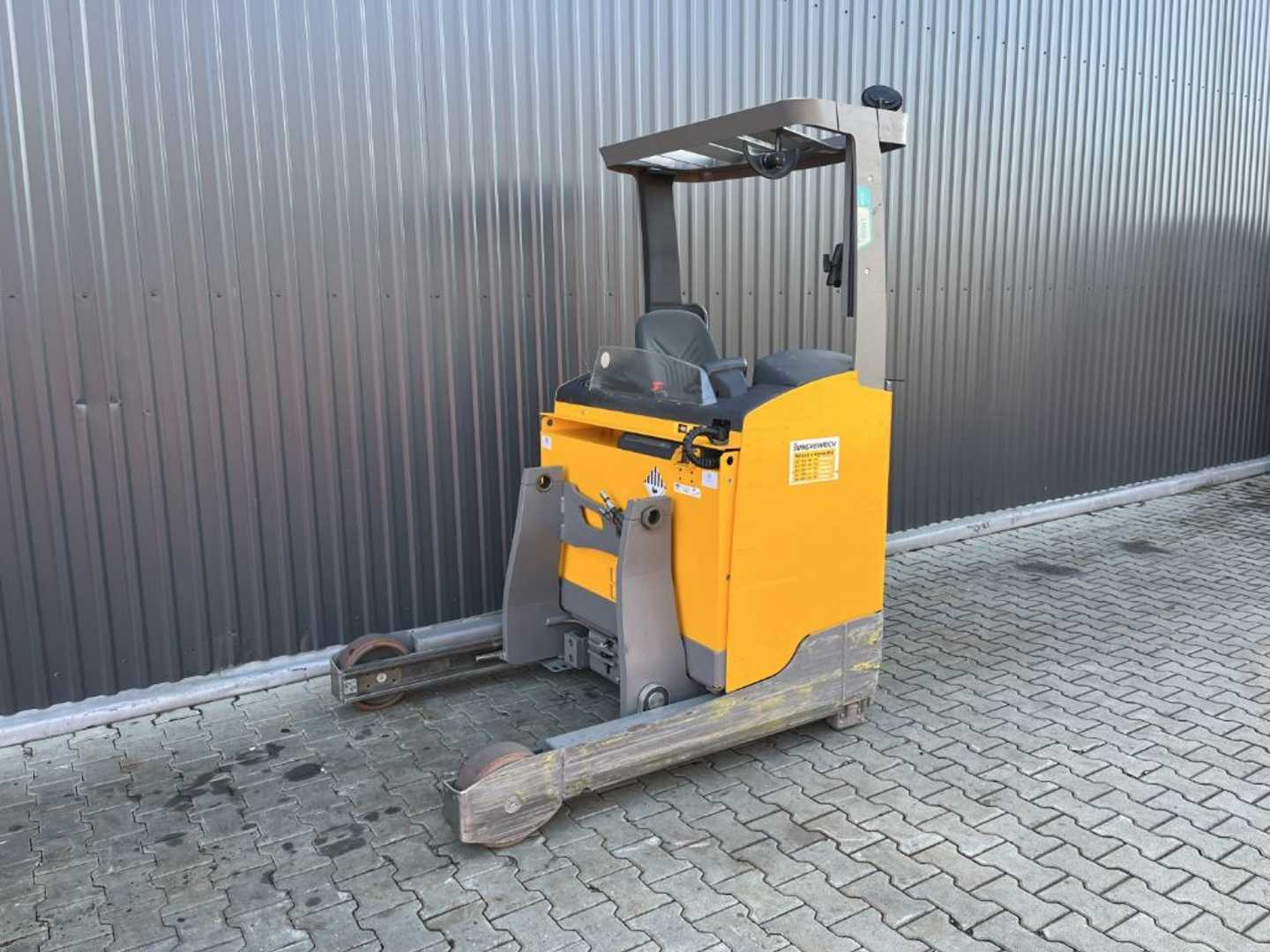 Használt targonca JUNGHEINRICH ETV216 ELEKTRO SCHUBMASTSTAPLER (13075657)