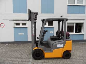 Használt targonca JUNGHEINRICH TFG 316 - Triplex - wenig Stunden GAS VIERRADFRONTSTAPLER (13051786)