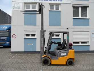 Használt targonca JUNGHEINRICH TFG 320 - Freihub - weiße Reifen GAS VIERRADFRONTSTAPLER (13054903)
