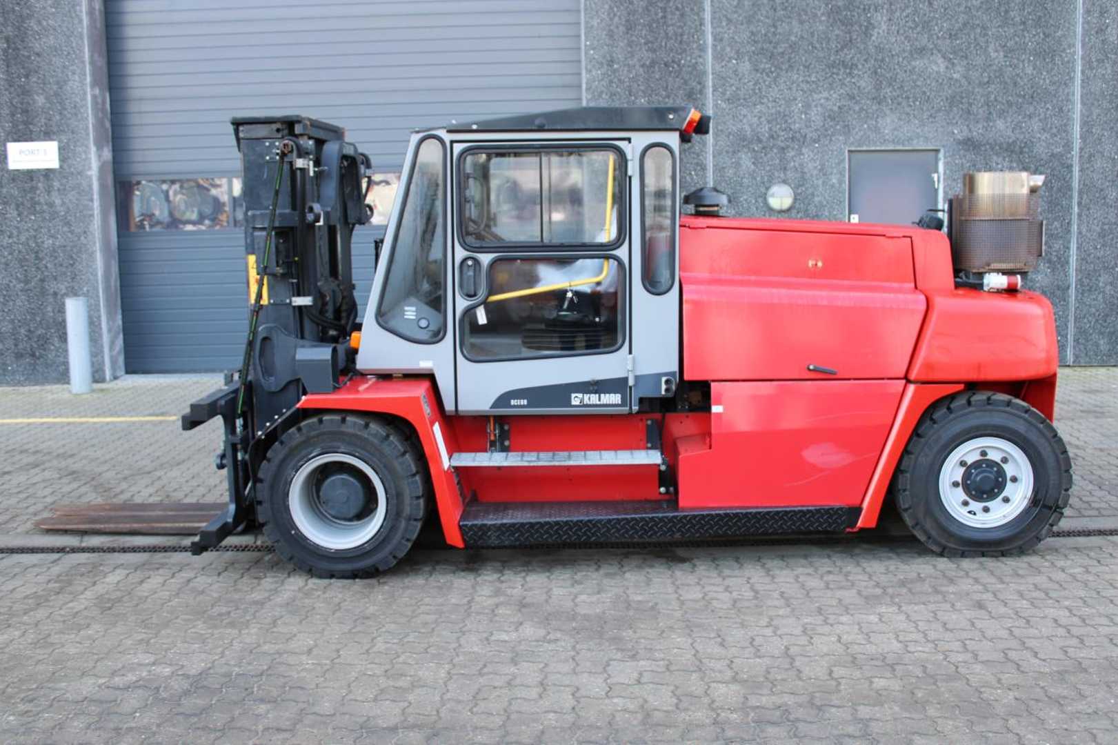 Használt targonca KALMAR DCE80-6LB DIESEL VIERRADFRONTSTAPLER (12978736)