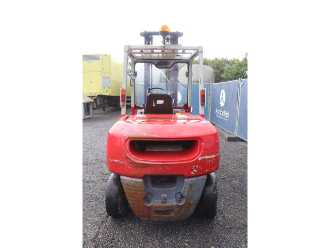 Használt targonca KOMATSU FD35T-7 DIESEL VIERRADFRONTSTAPLER (13065091)