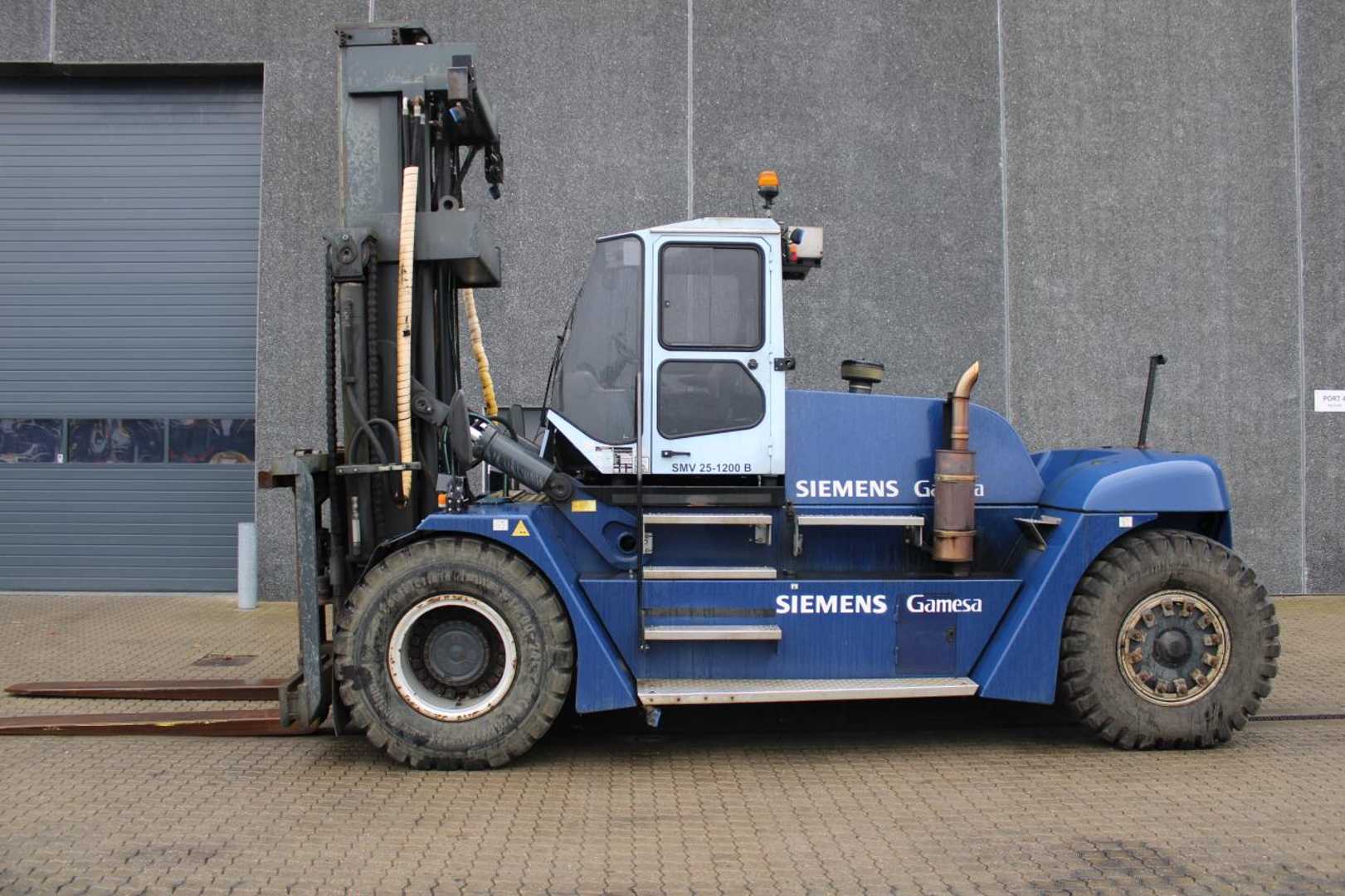 Használt targonca KONECRANES SL25-1200 DIESEL VIERRADFRONTSTAPLER (12995556)