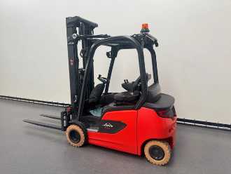 Használt targonca LINDE 1251 E 20 PL-01 ELEKTRO VIERRADFRONTSTAPLER (13075848)